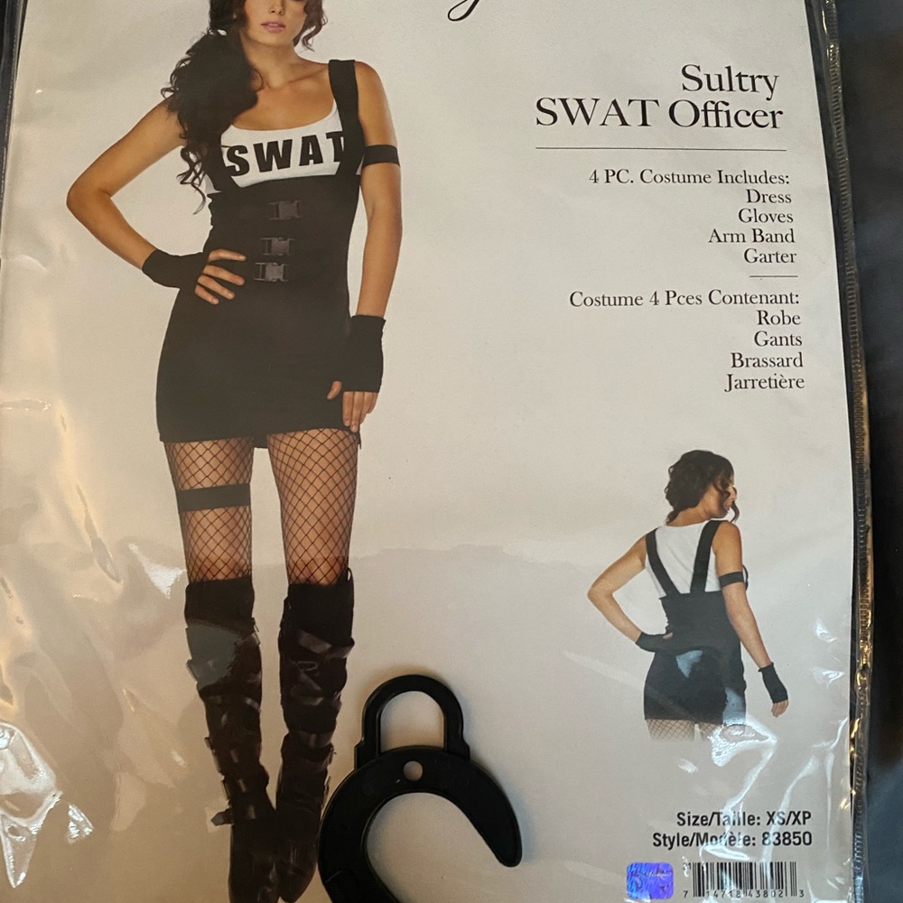 Halloween Costume - never worn!